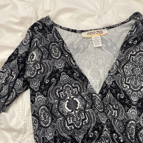 Printed Long Sleeve Romper - Picture 3 of 7